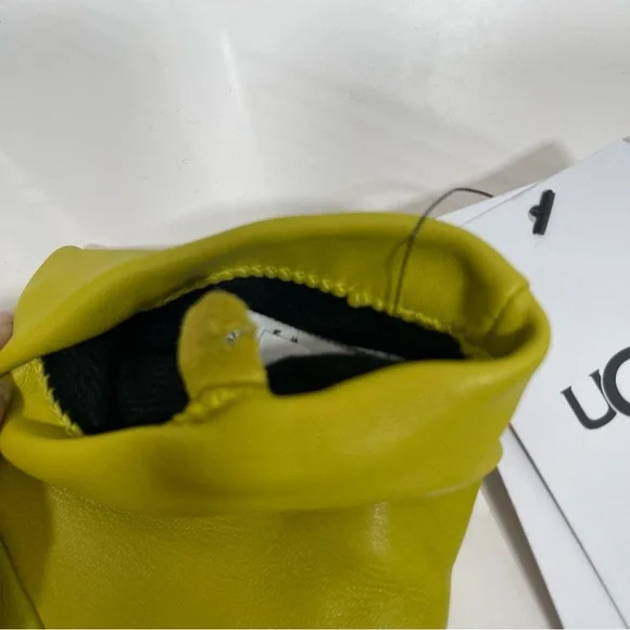 π NWT UGG Womenβs Leather Gloves π§€ Scrunched Logo Touchscreen | Size S - Picture 7 of 12